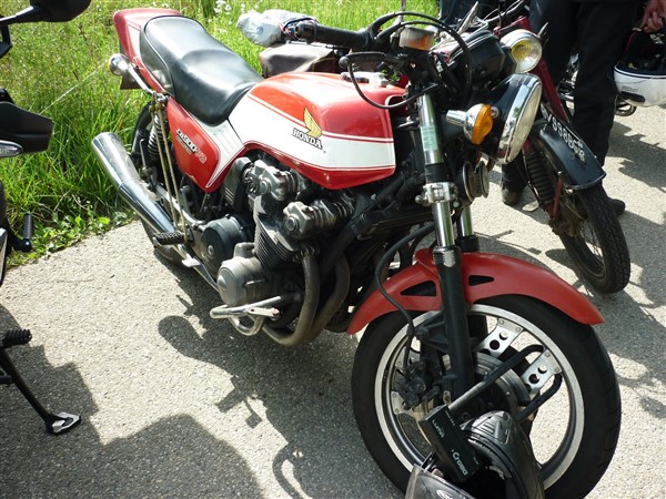 35527330_201832883786052_5525651807725944832_o