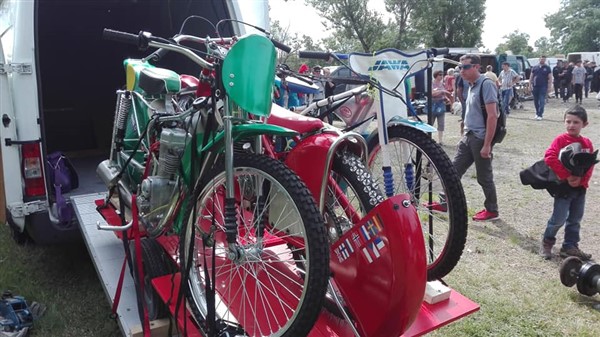 35629207_1766434276727981_1274677024220250112_n