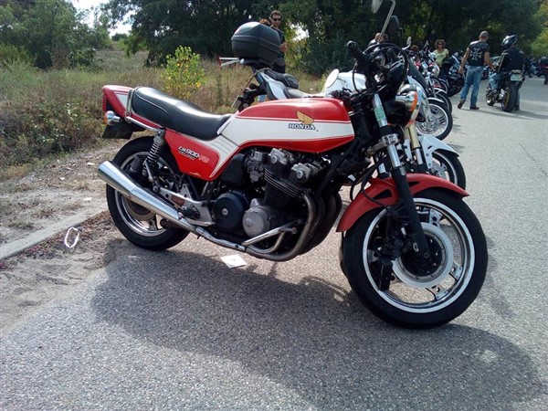 41866303_10216371745913657_60670927066628096_n