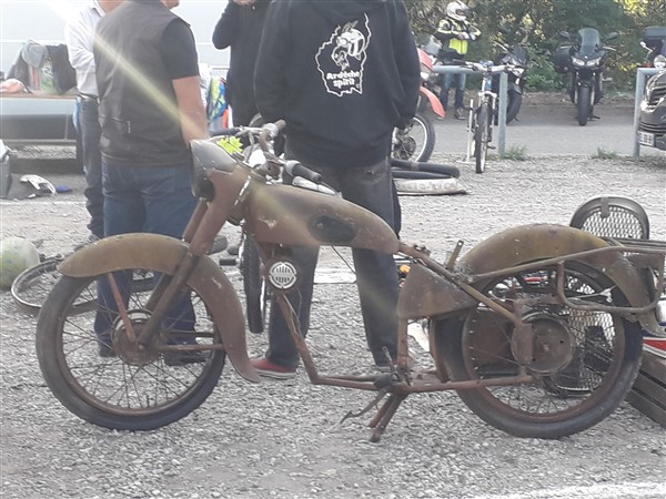 41939033_2102437343124298_626263758548762624_o