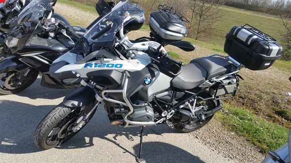 54278935_10210913594715640_6494816327734132736_n