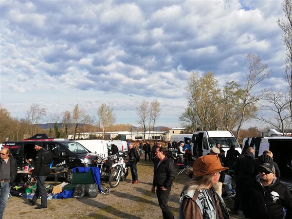 54356127_2624507444258108_210756716684378112_n