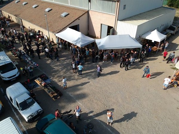 70925843_678903365937606_4255290306515173376_n